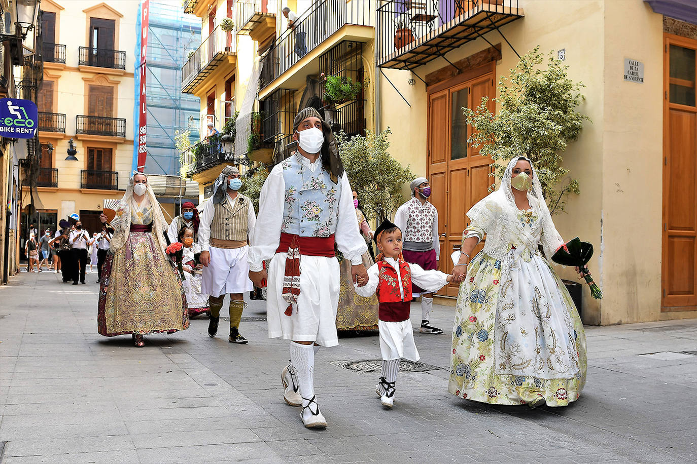 Fotos: Búscate en la Ofrenda de este sábado 4 de septiembre por la calle Caballeros de Valencia