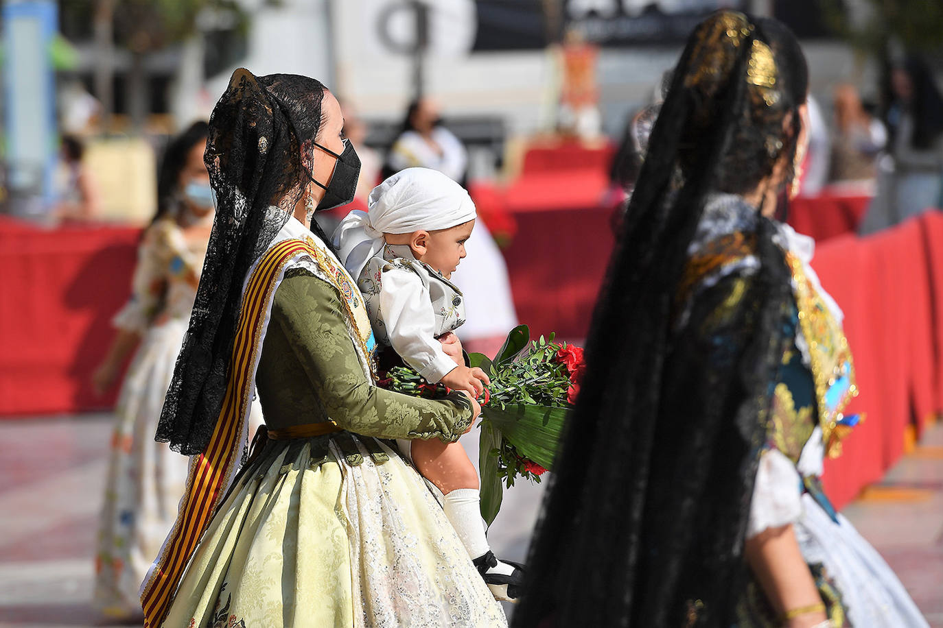 Fotos: Búscate en la Ofrenda de este sábado 4 de septiembre por la calle Caballeros de Valencia