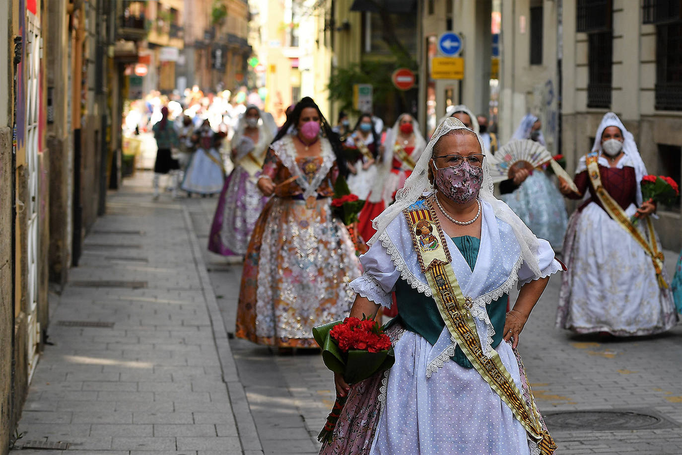 Fotos: Búscate en la Ofrenda de este sábado 4 de septiembre por la calle Caballeros de Valencia