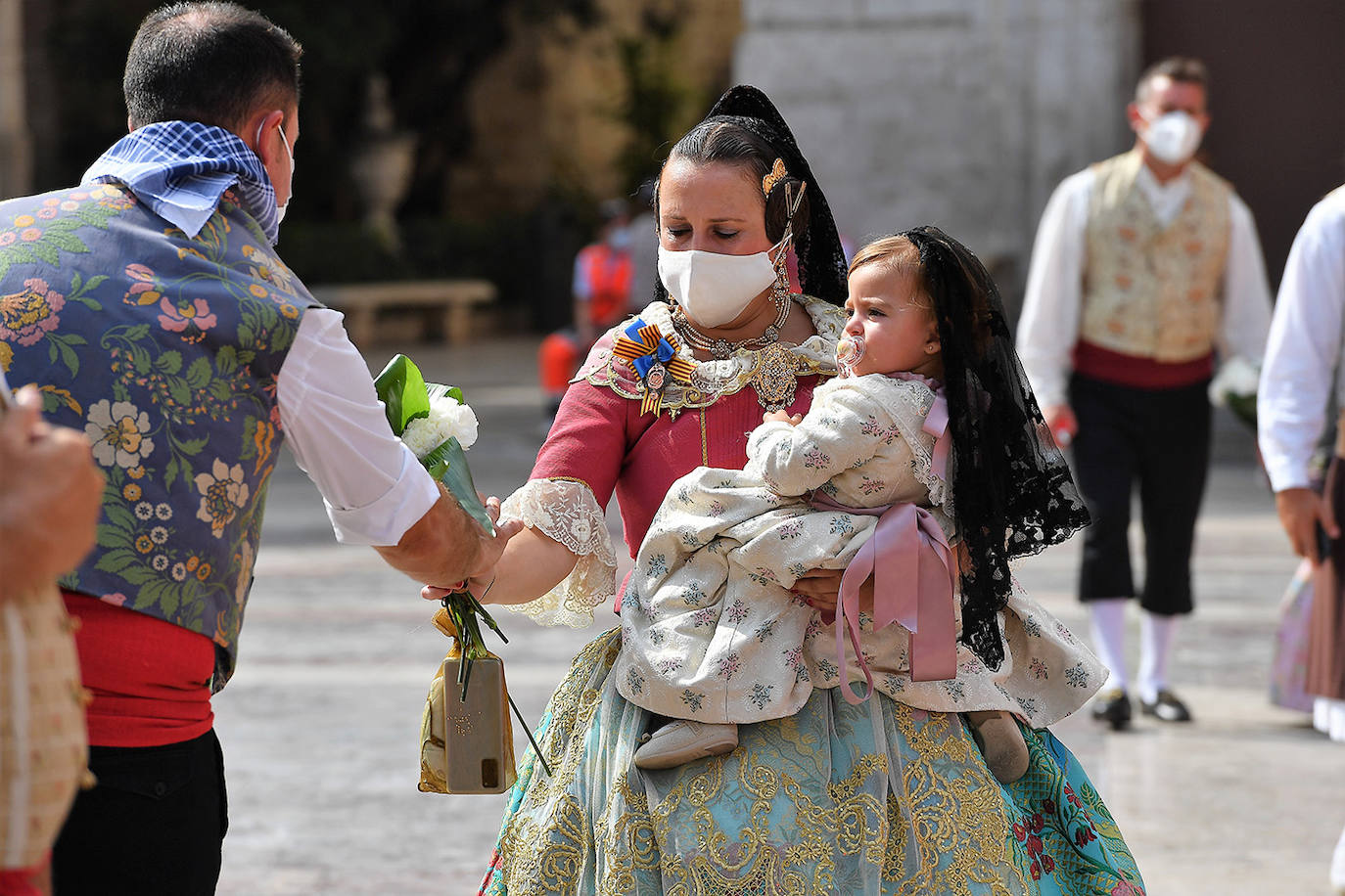 Fotos: Búscate en la Ofrenda de este sábado 4 de septiembre por la calle Caballeros de Valencia