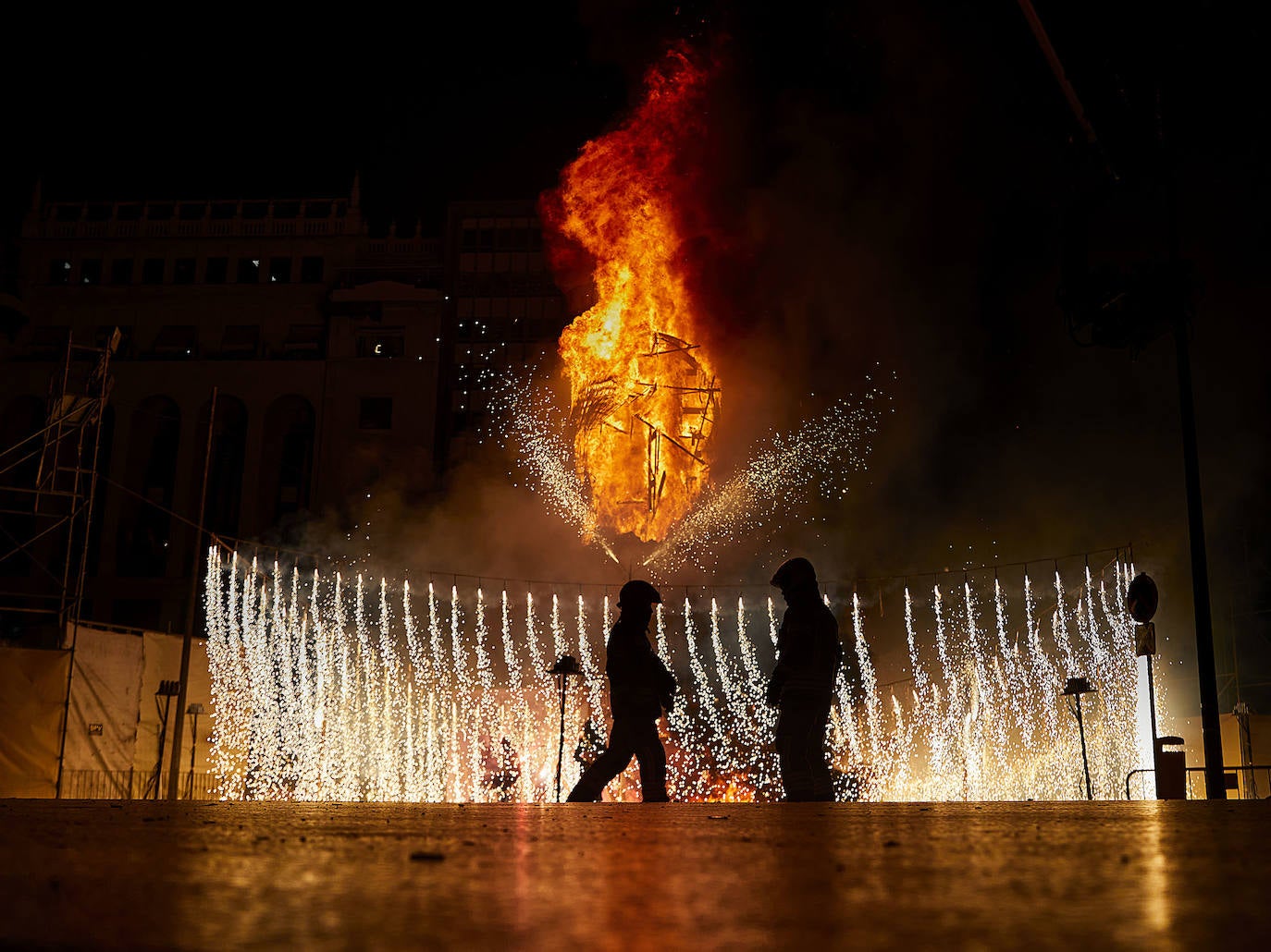 Fotos: Cremà de las Fallas de 2021