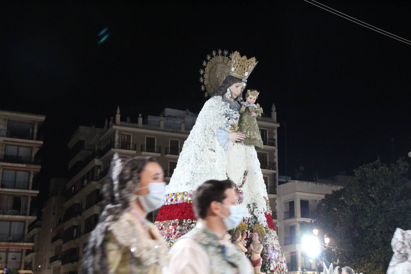 Fotos: Consuelo Llobell cierra una Ofrenda histórica