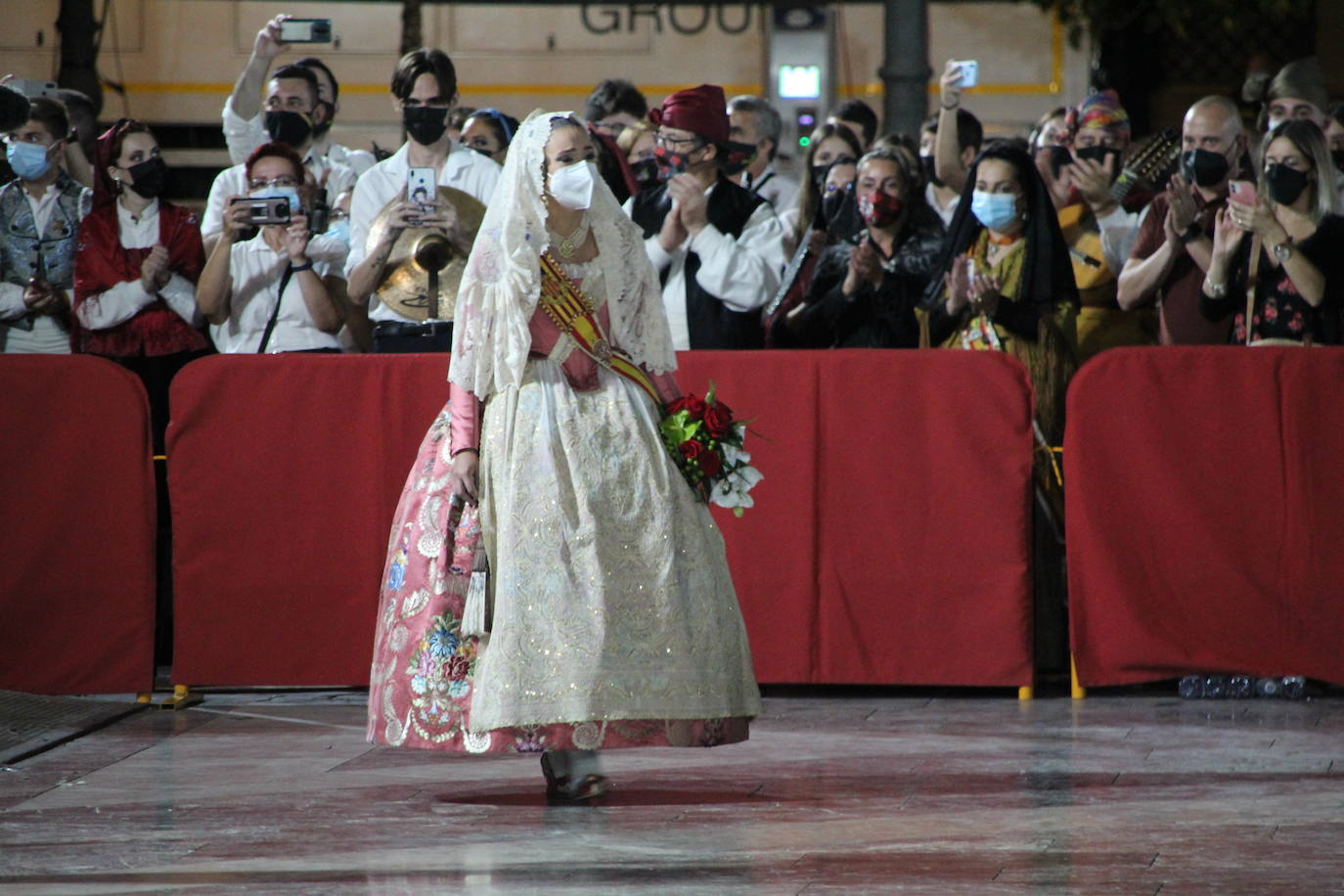 Fotos: Consuelo Llobell cierra una Ofrenda histórica