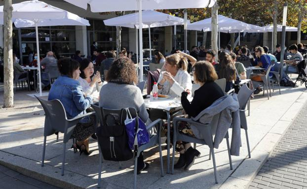 ¿De cuántas personas pueden ser las reuniones sociales en la Comunitat?