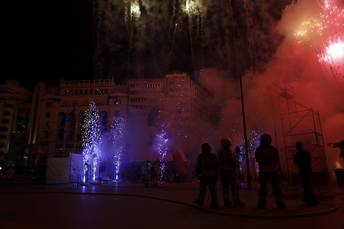 Fotos: Cremà de las Fallas de 2021