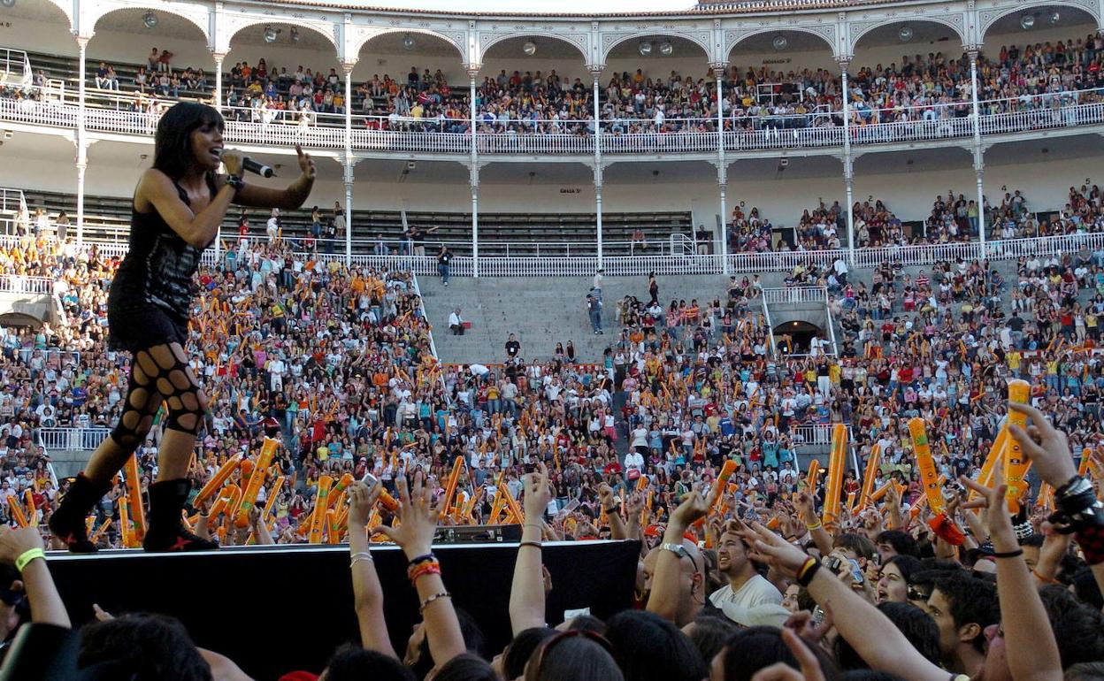 Concierto en una plaza de toros. 