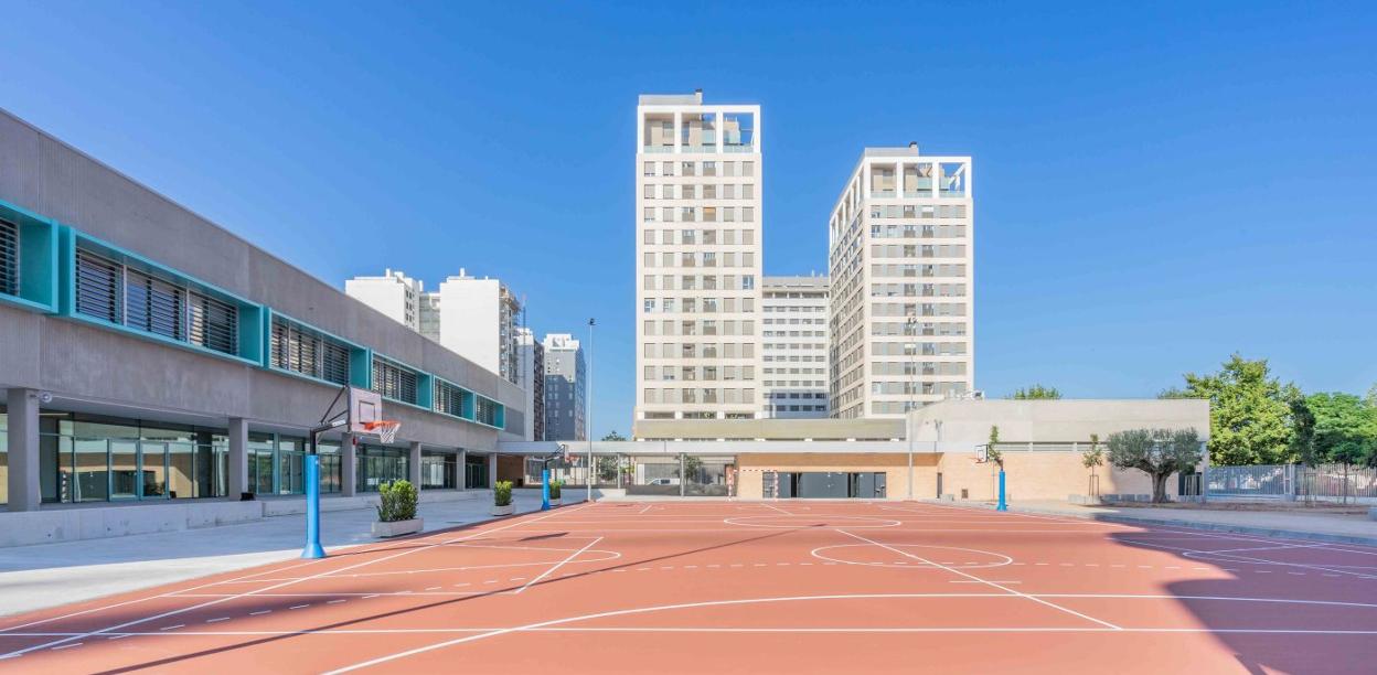 El patio de Primaria del nuevo colegio público. lp