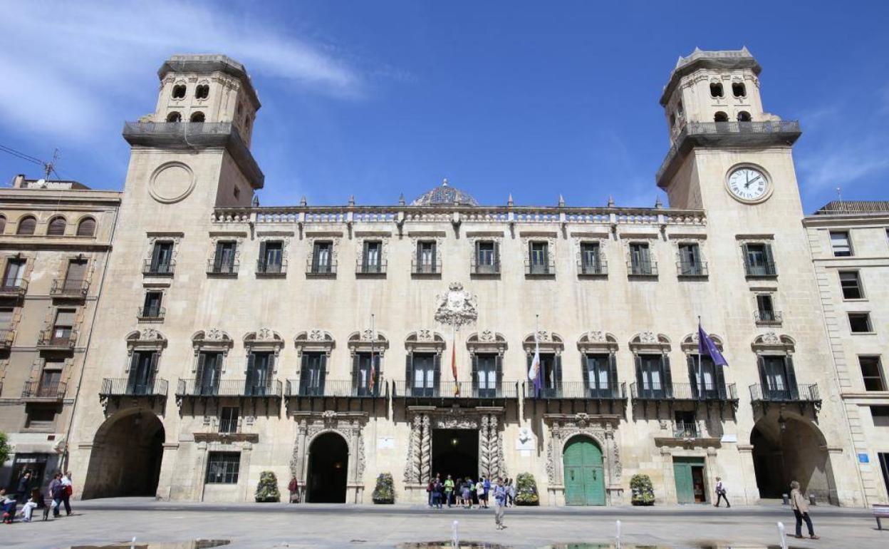 Ayuntamiento de Alicante. 