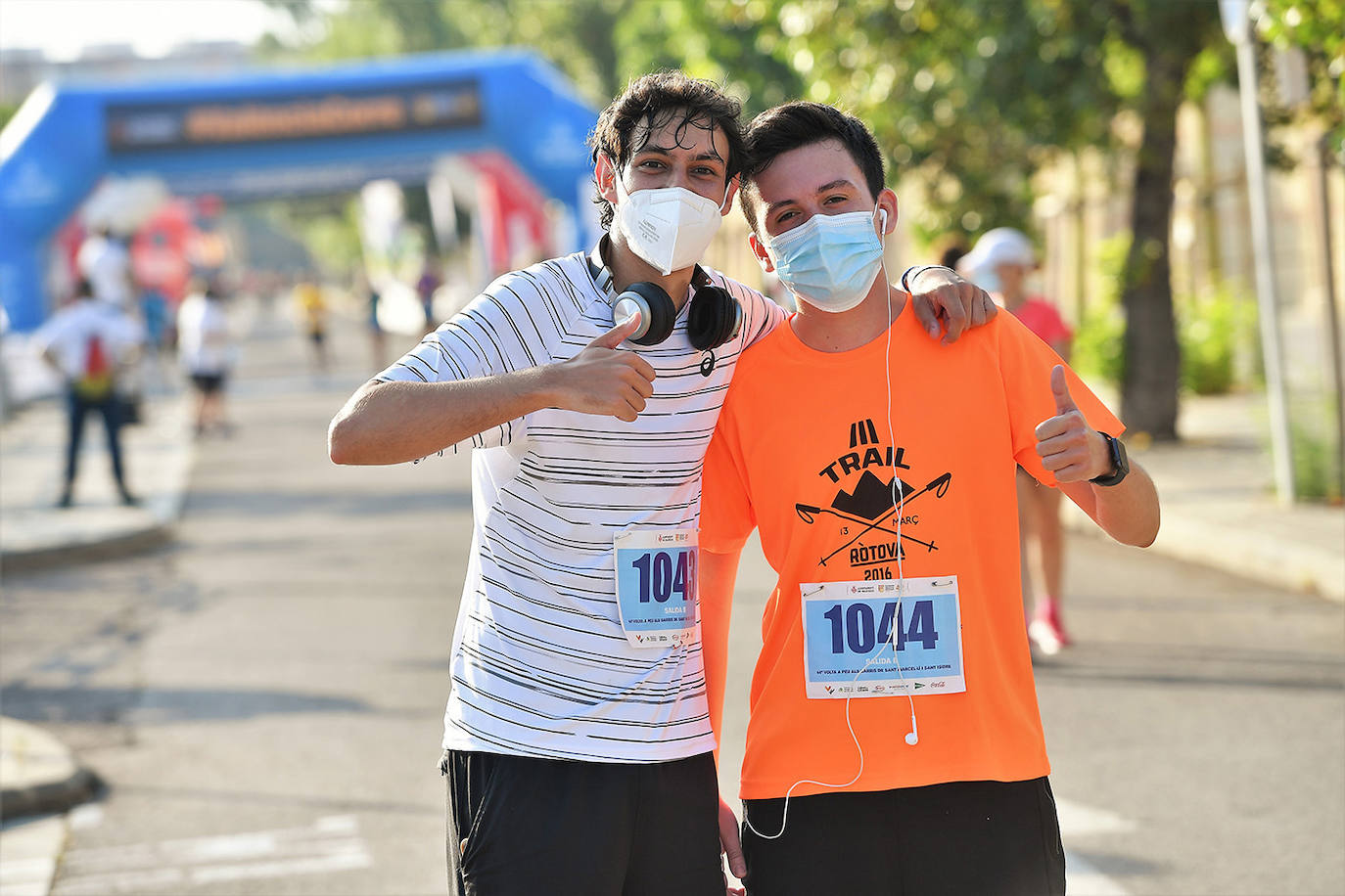 Fotos: Búscate en la Volta a Peu a San Marcelino y San Isidro