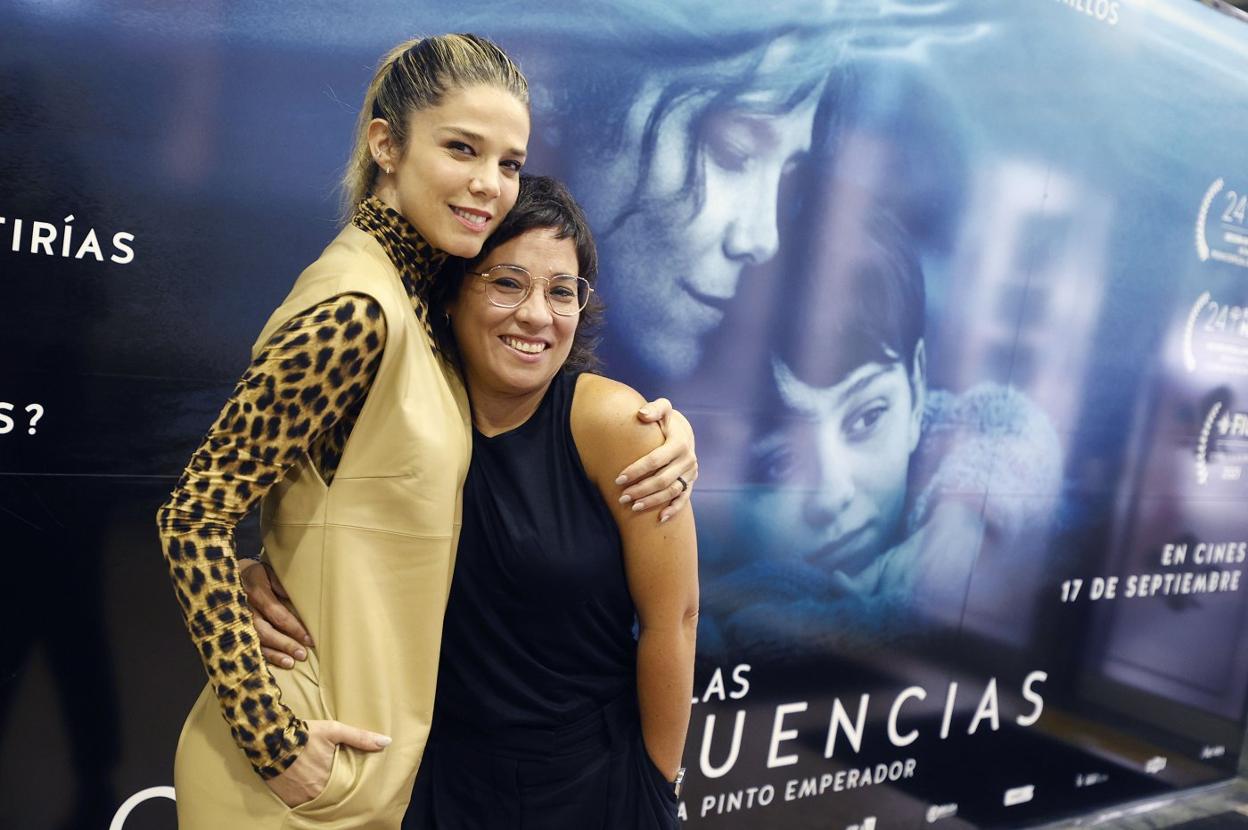 La actriz Juana Acosta y la cineasta Claudia Pinto, ayer durante la presentación de la película en los Cines Lys. Jesús Signes
