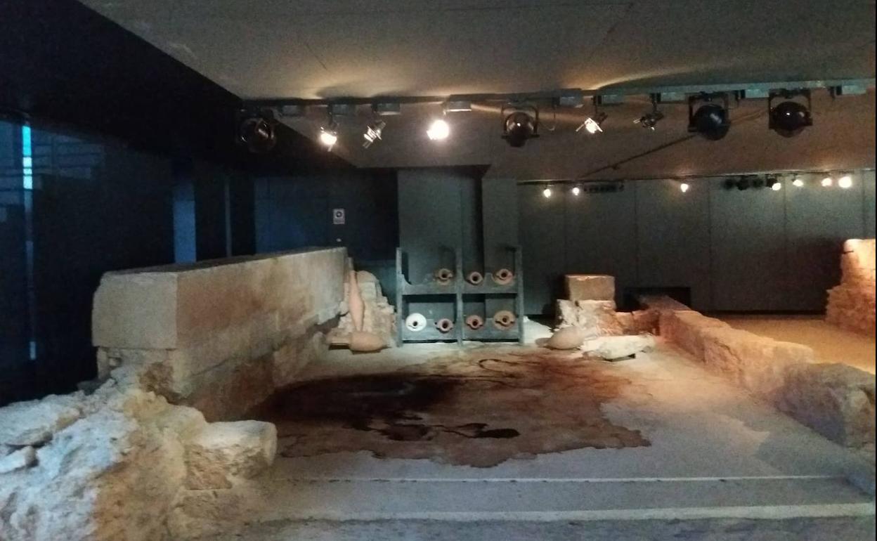 Imagen facilitara por Ciudadanos de la mancha de aceite. 