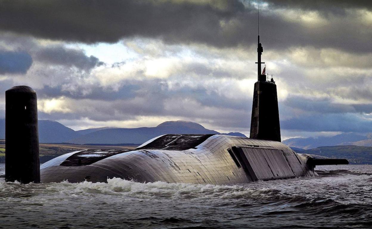 HMS Vengance de la Armada británica.