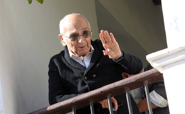El poeta Francisco Brines en noviembre de 2020 tras conocer la concesión del Premio Cervantes. 