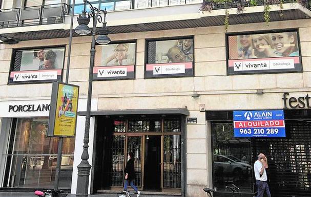 Finca donde explotó la bomba que mató al directivo de una empresa de Bolsa