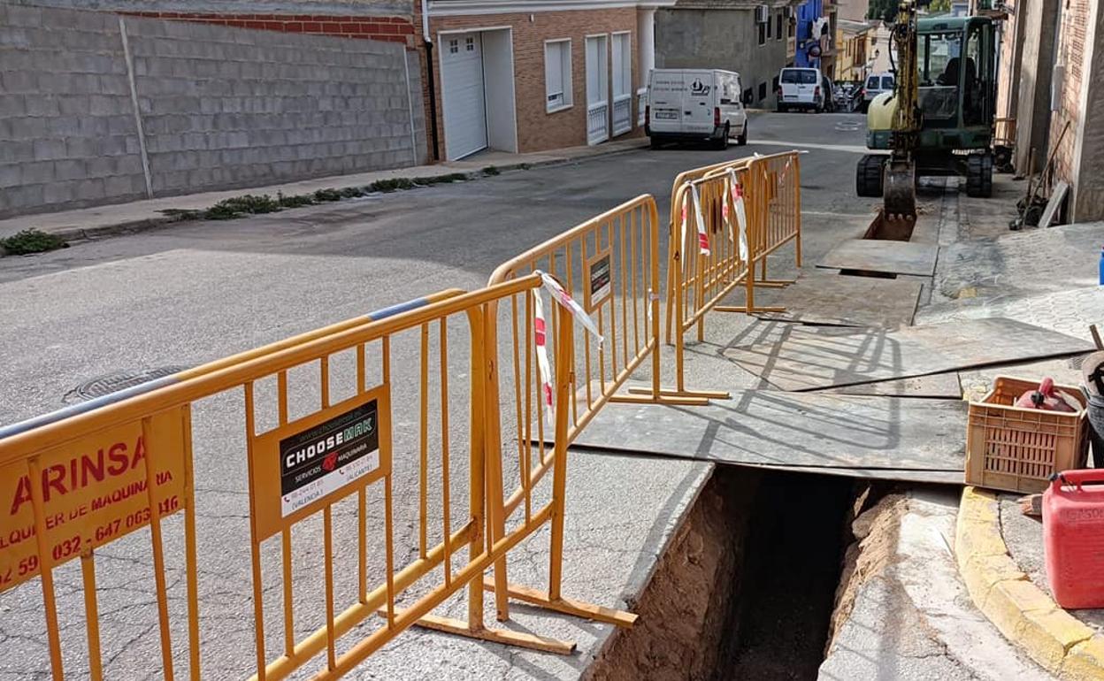 Iberdrola ha iniciado las obras de renovación del cableado subterráneo. 