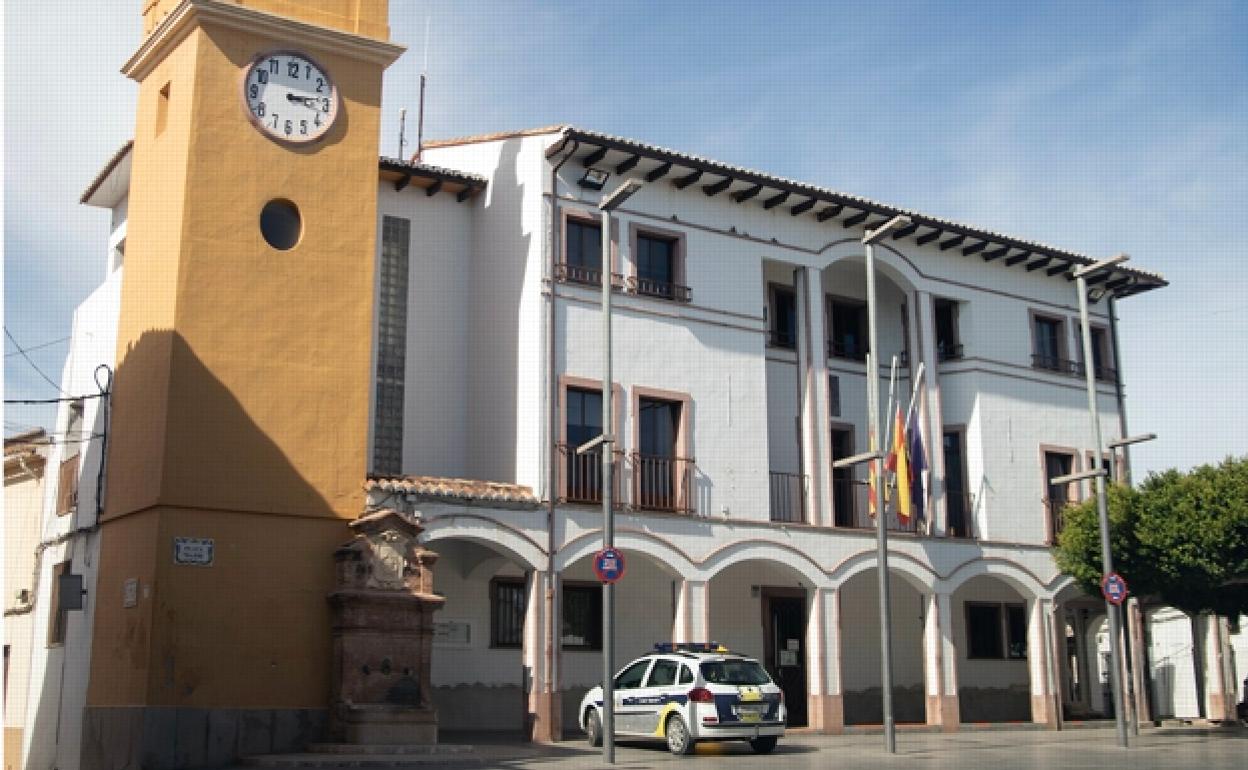 El Ayuntamiento de Llombai. 