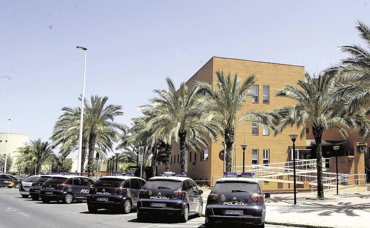 Los dos ocupantes del coche robado han pasado a disposición judicial. 