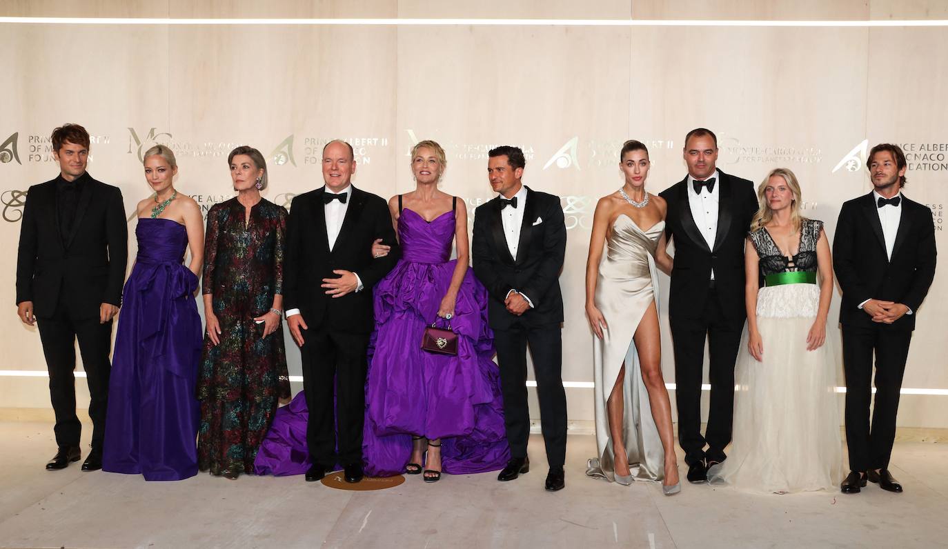 El actor Lucas Bravo, la actriz Pom Klementieff, la princesa Carolina, el príncipe Albert, la actriz Sharon Stone, el actor Orlando Bloom, el productor Milutin G Gatsby, la actriz Melanie Laurent y el actor Gaspard Ulliel. 