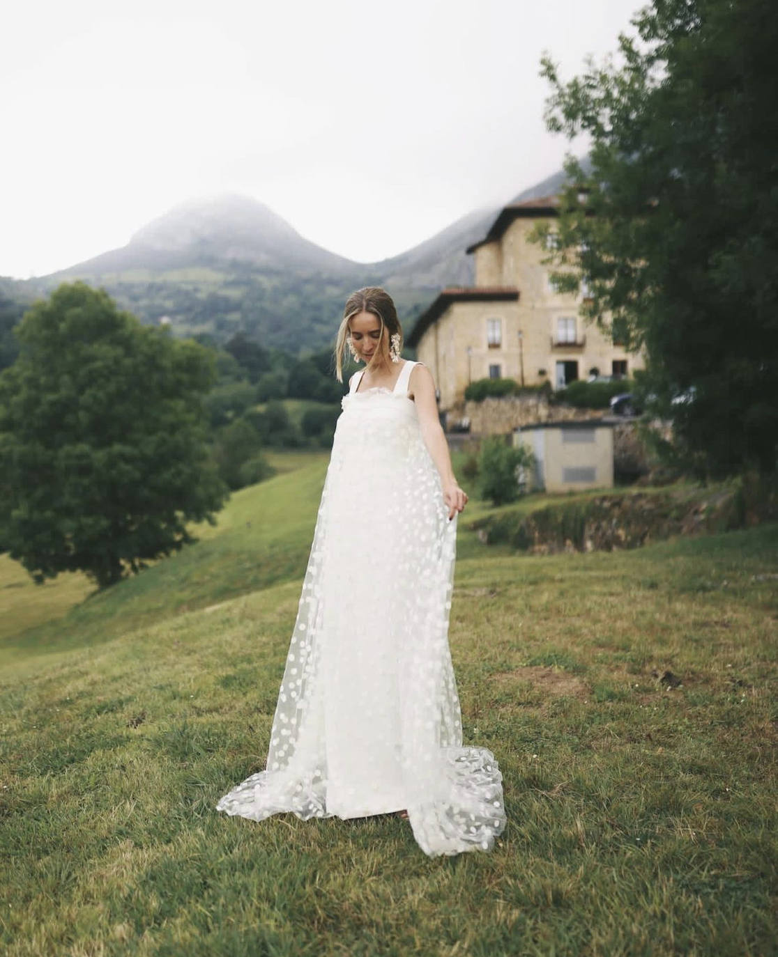 Patricia Olivo con vestido de novia de Toussette. 