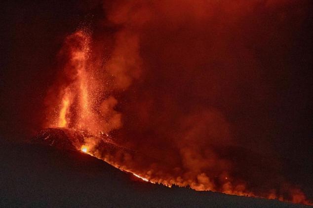 La nueva colada de lava del volcán de Cumbre Vieja.