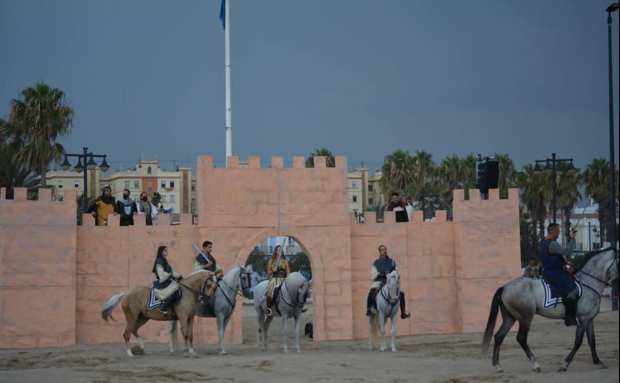 Moros y Cristianos en Valencia | Los moros y cristianos llenan de música y fiesta el paseo marítimo