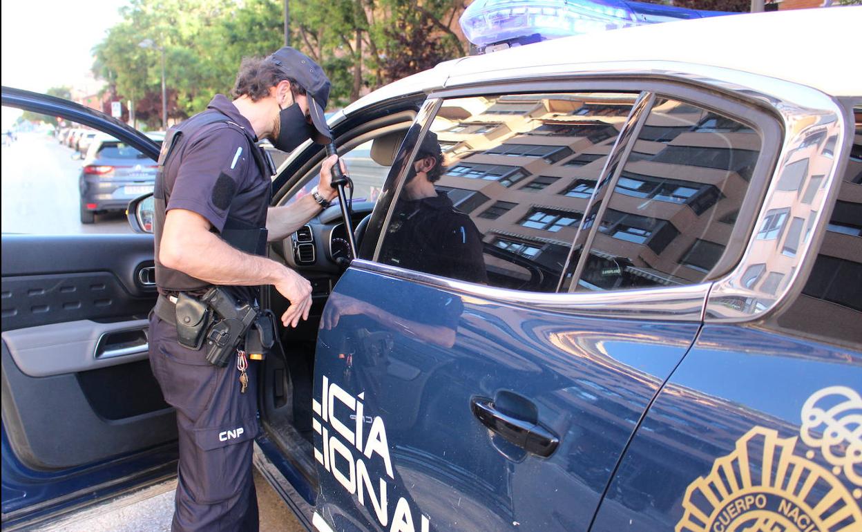 Foto de archivo de un agente de Policía Nacional. 