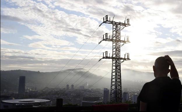 El precio de la luz se dispara hoy hasta los 208 euros por megavatio hora