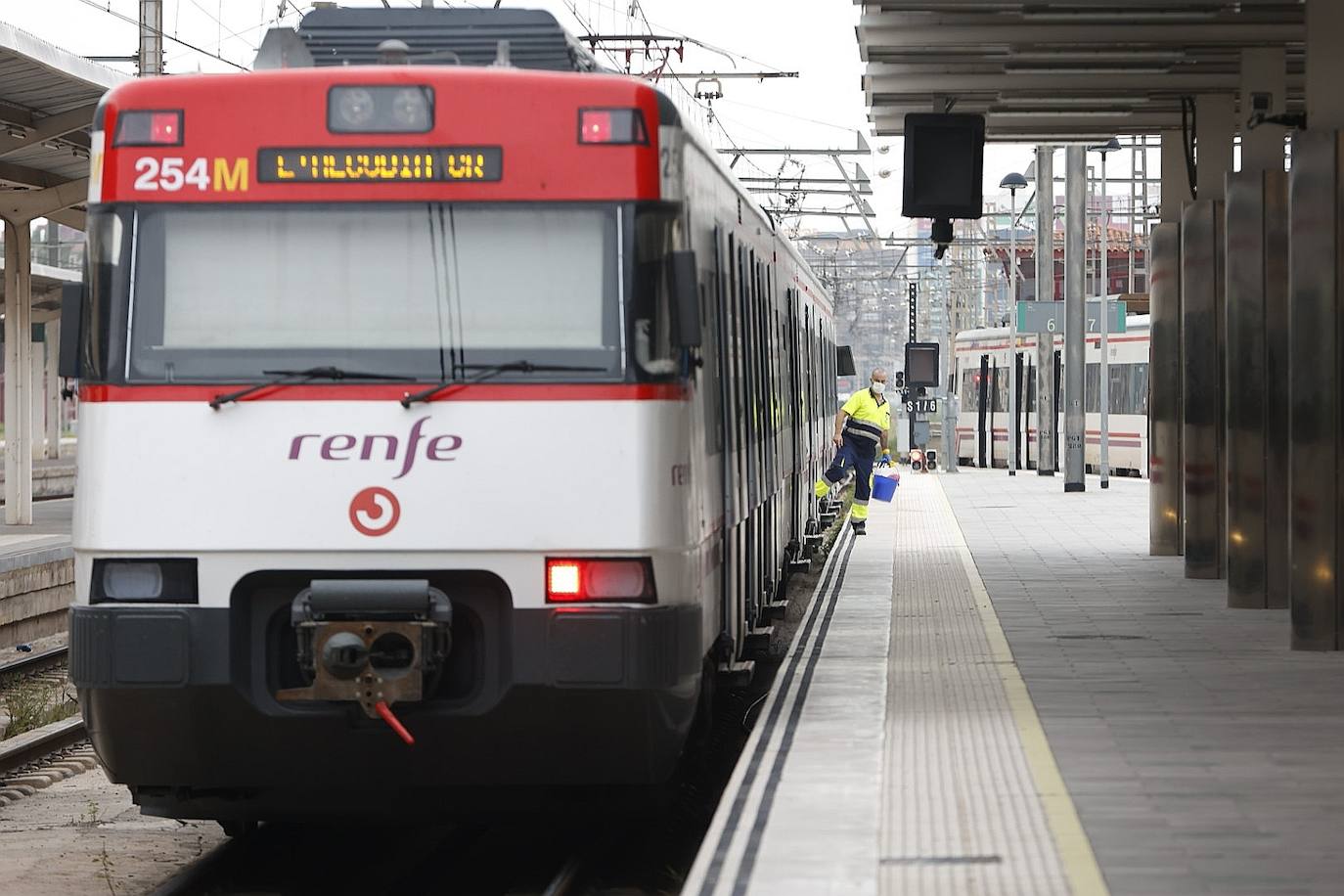 Fotos: El segundo día de huelga en Renfe deja nuevos retrasos y cancelaciones de trenes de Cercanías