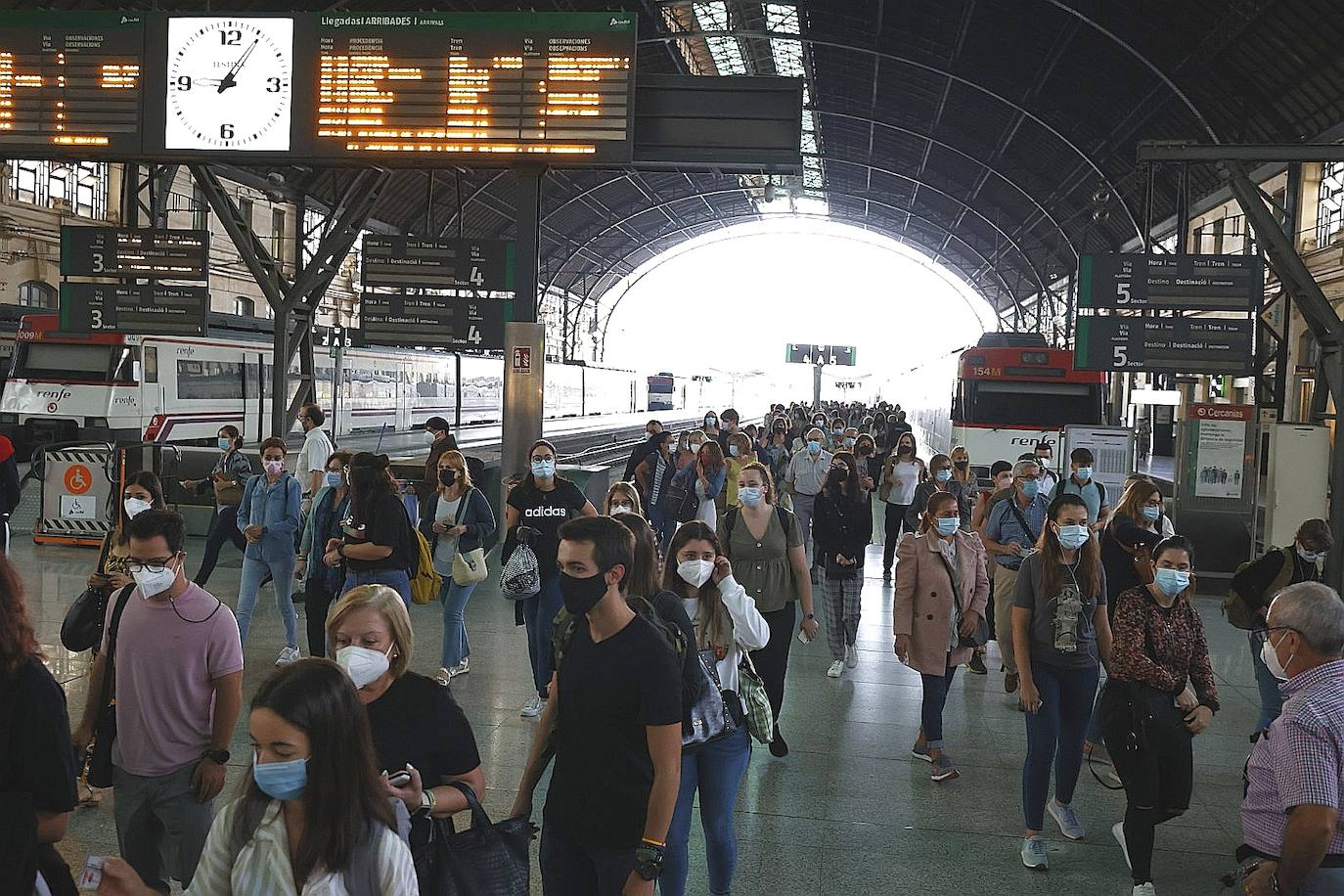 Fotos: El segundo día de huelga en Renfe deja nuevos retrasos y cancelaciones de trenes de Cercanías