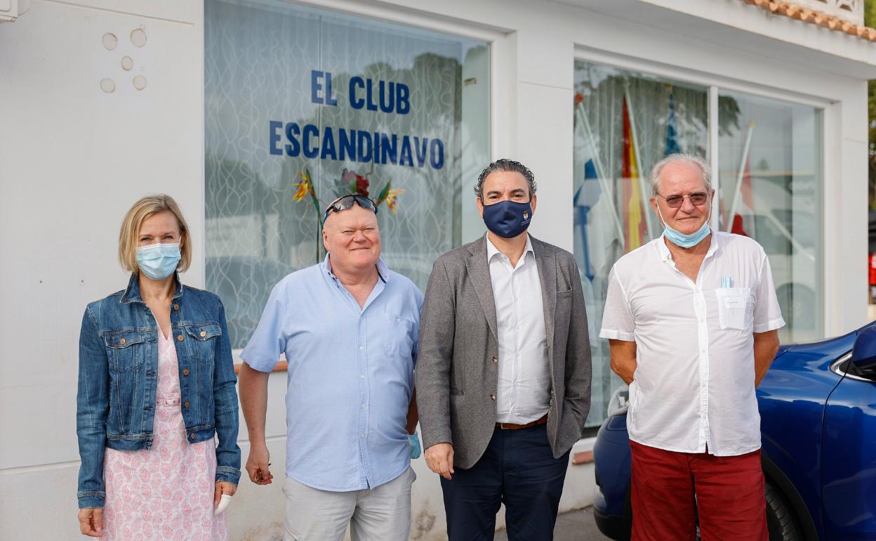 Vicente Arques y Martine Mertens visitaron el Club Escandinavo de l'Alfàs del Pi