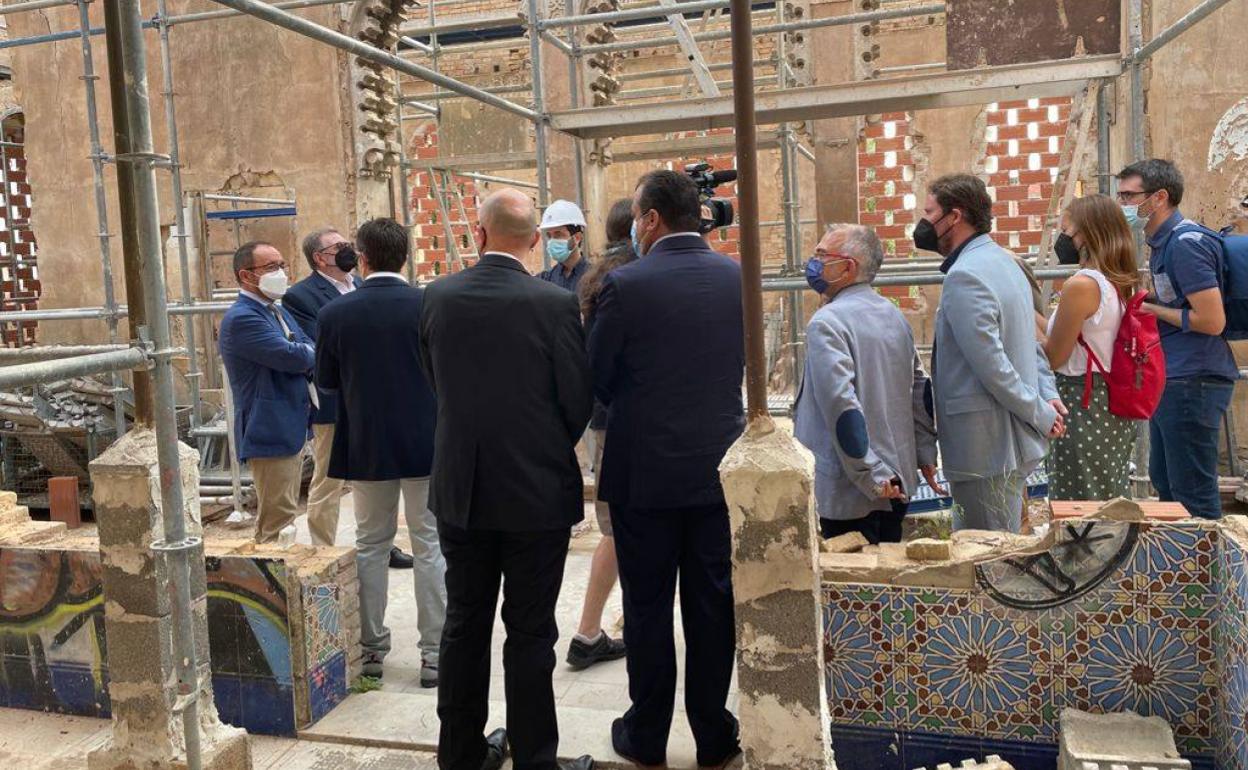 la visita del embajador en la Unesco, Andrés Perelló, al Palauet. 