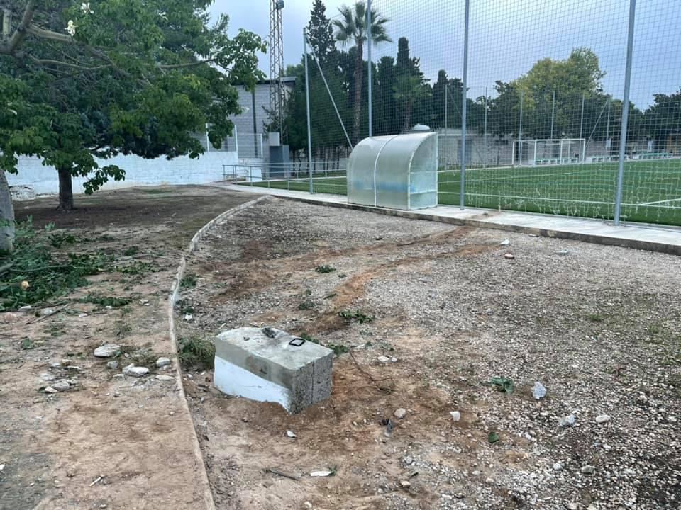 Fotos: Destrozos en el campo de fútbol de Alberic