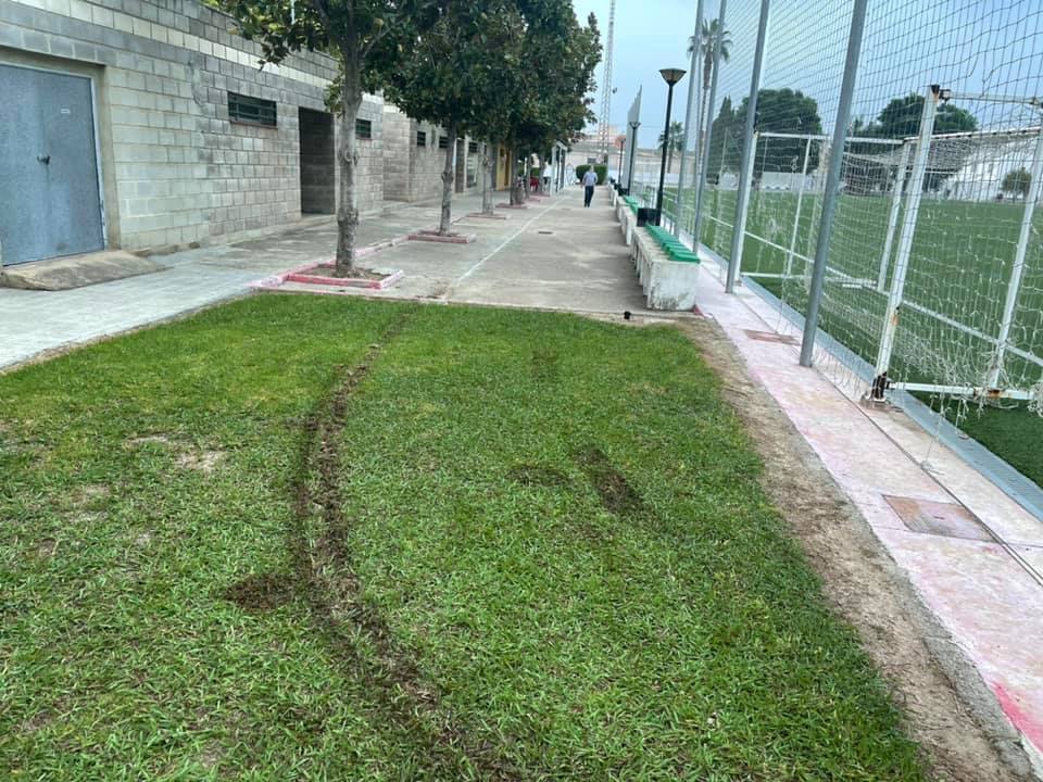 Fotos: Destrozos en el campo de fútbol de Alberic