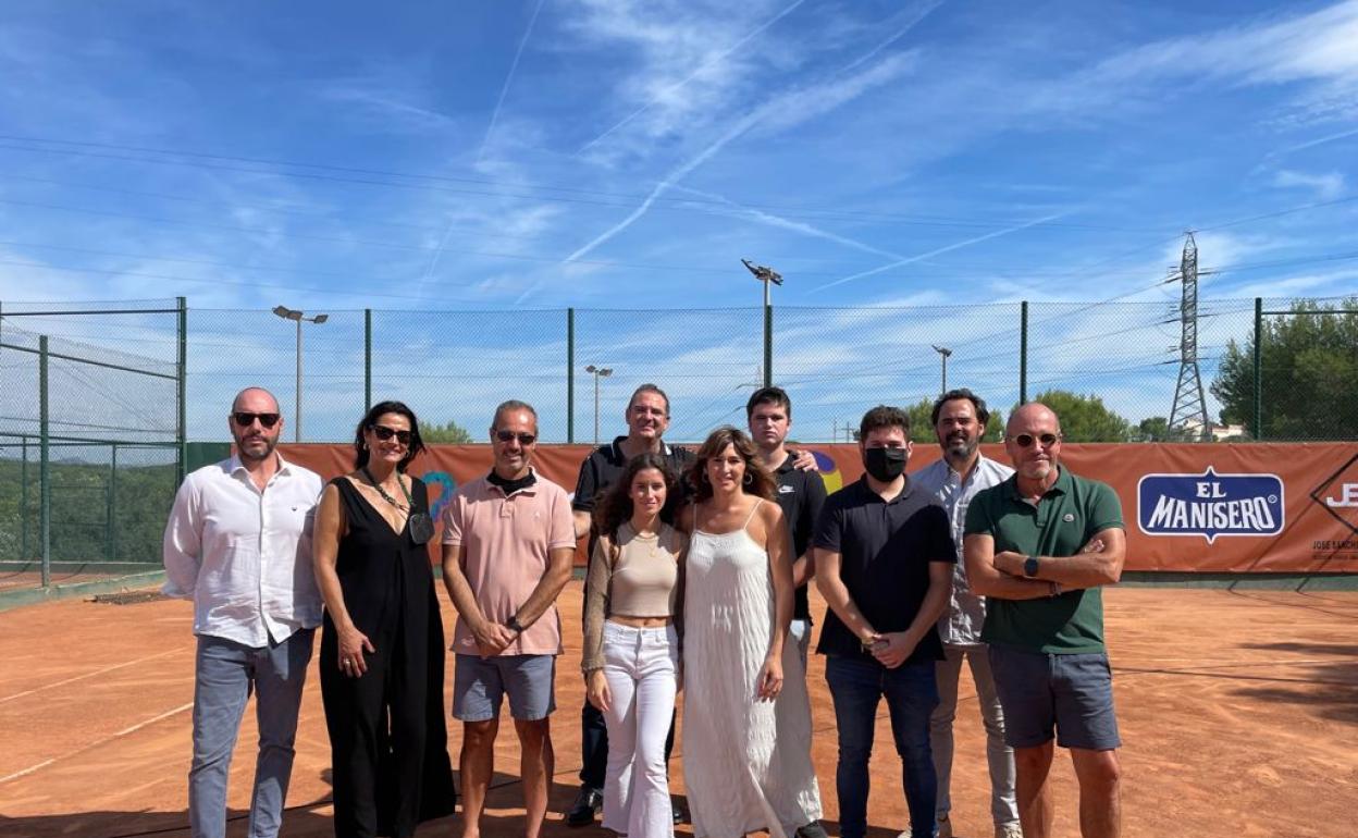 Familiares y amigos en la inauguración de la pista Rafa Motes. 