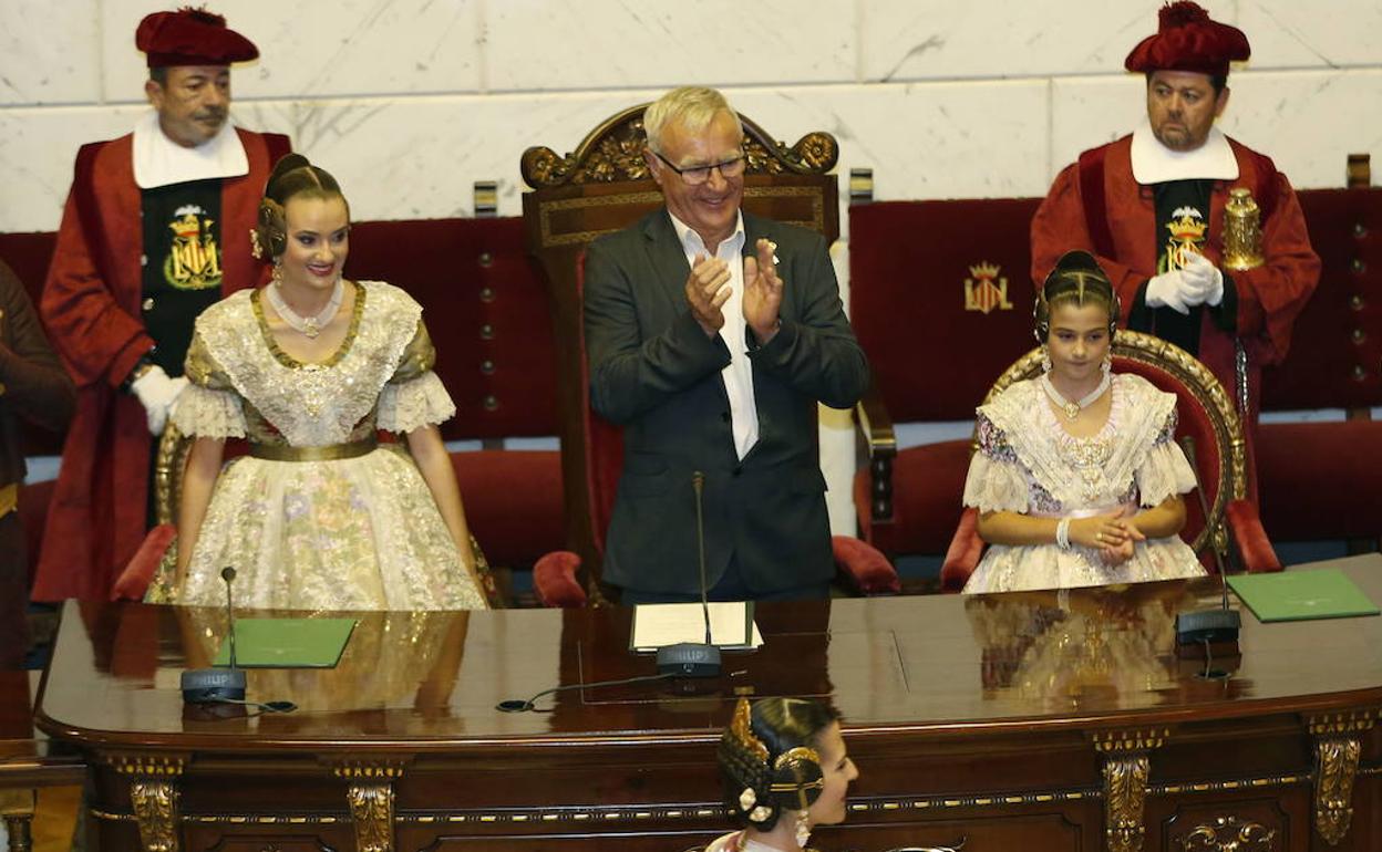 Proclamación de Consuelo Llobell y Crla García, en 2019. 