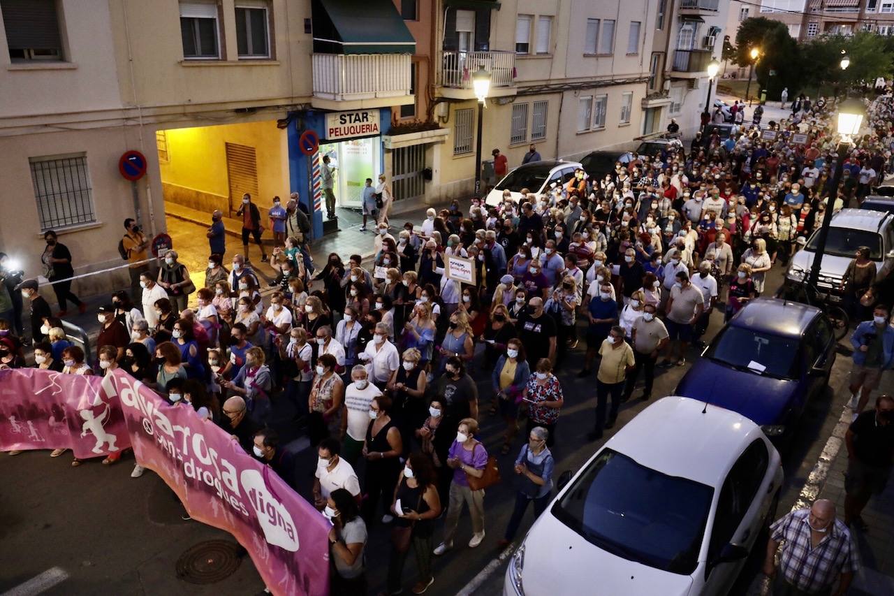 Fotos: Manifestación en La Malvarrosa contra la droga