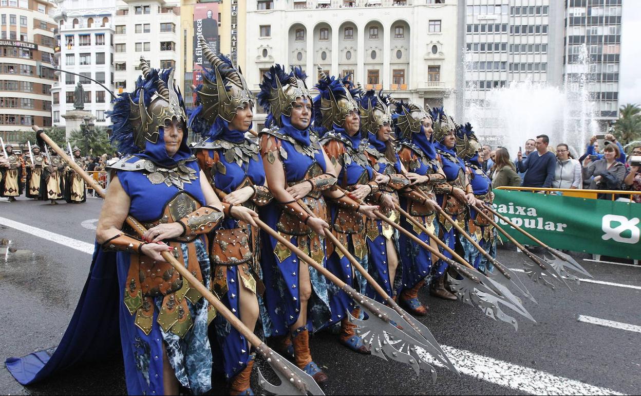 Moros y Cristianos en Valencia, en una imagen de antes de la pandemia. 