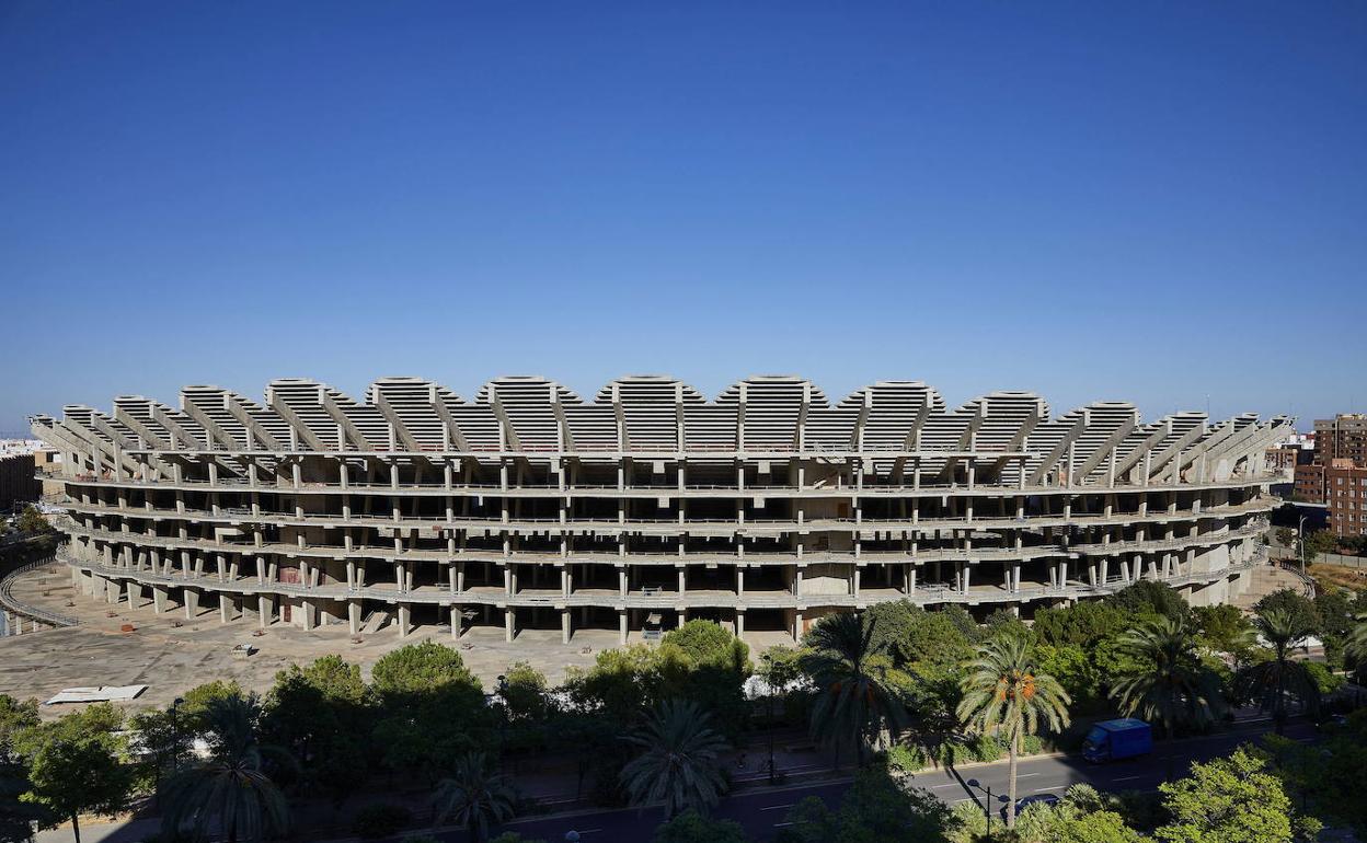 Aspecto actual de las obras del nuevo estadio del Valencia. 