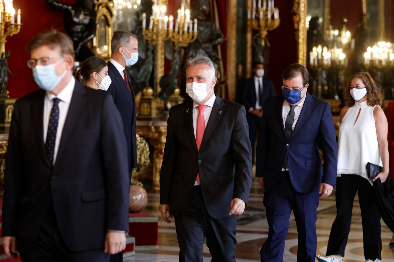 El presidente de Canarias, Angel Víctor Torres (2i), y el presidente de Extremadura (2d)