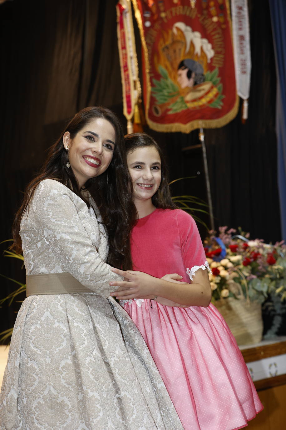 La joven Carmen Martín Carbonell, de la Falla Poeta Alberola-Totana, y la niña Nerea López Mestre de Falla Ingeniero José Sirera-Pío IX, son las nuevas Fallera Mayor y Fallera Mayor Infantil de València del año 2022, según ha anunciado el alcalde, Joan Ribó en el acto de #LaTelefonada2022. 