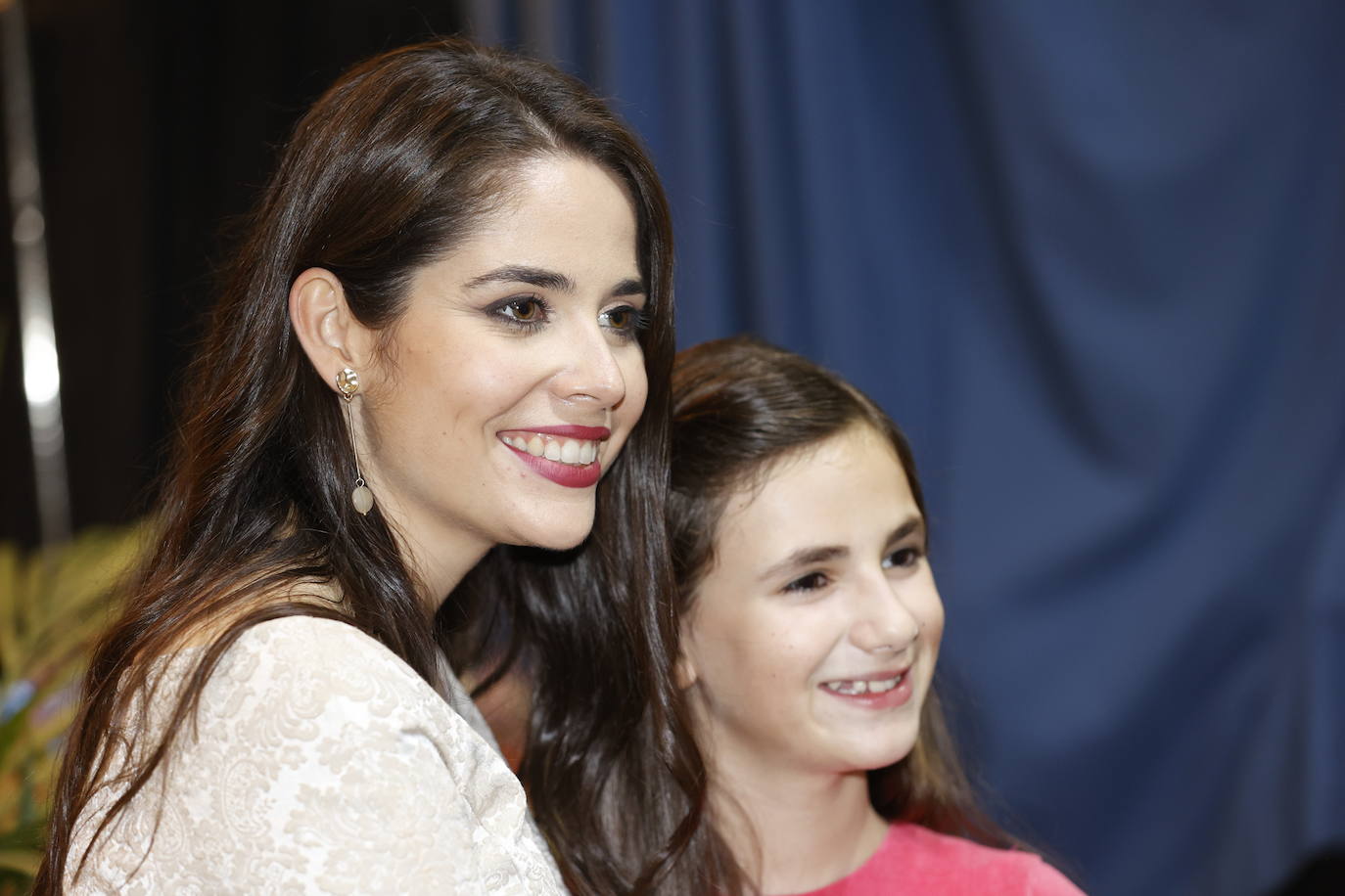 La joven Carmen Martín Carbonell, de la Falla Poeta Alberola-Totana, y la niña Nerea López Mestre de Falla Ingeniero José Sirera-Pío IX, son las nuevas Fallera Mayor y Fallera Mayor Infantil de València del año 2022, según ha anunciado el alcalde, Joan Ribó en el acto de #LaTelefonada2022. 