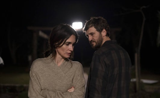 Paz Vega y Raúl Arévalo, protagonistas de 'El lodo'. 