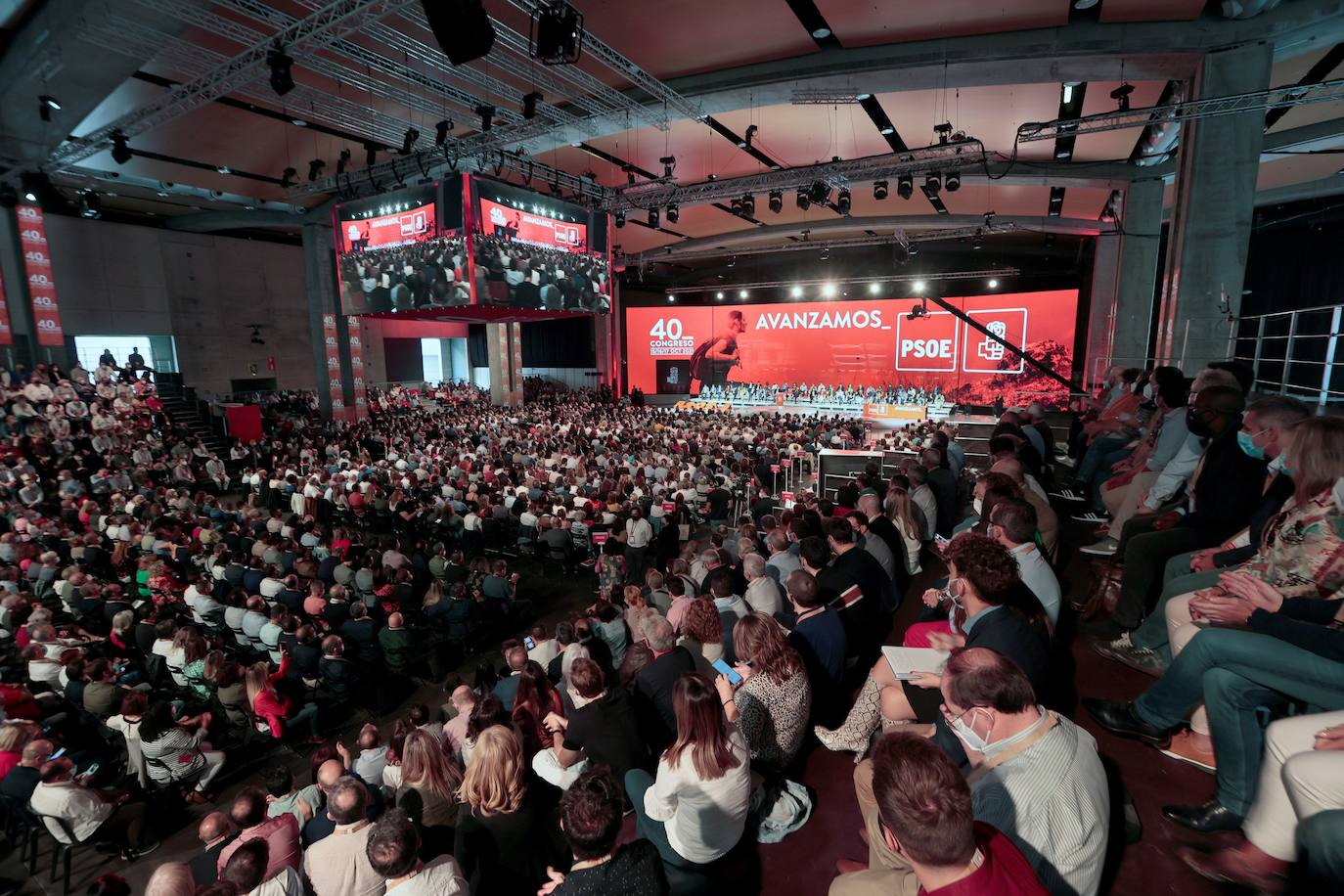 El 40 congreso del PSOE celebra su segunda jornada este sábado en Feria Valencia, en la que Ximo Puig ha intervenido ya como presidente de la mesa del cónclave. 