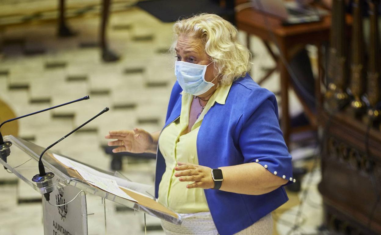 María José Ferrer, en una intervención en el pleno. 