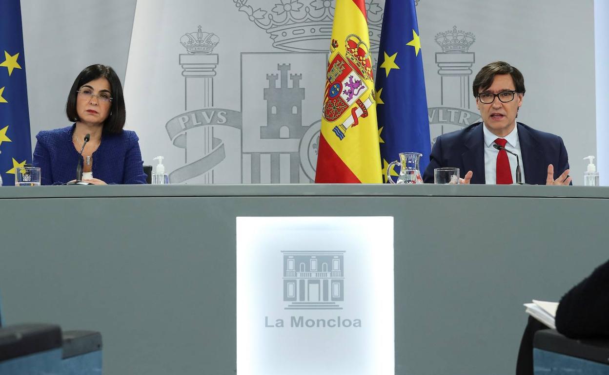 Carolina Darias y Salvador Illa, tras un Consejo Interterritorial en diciembre del año pasado.