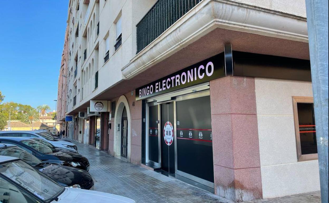 Las puertas de entrada al bingo. 