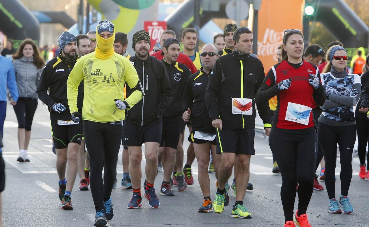 Frío en una carrera en Valencia. 