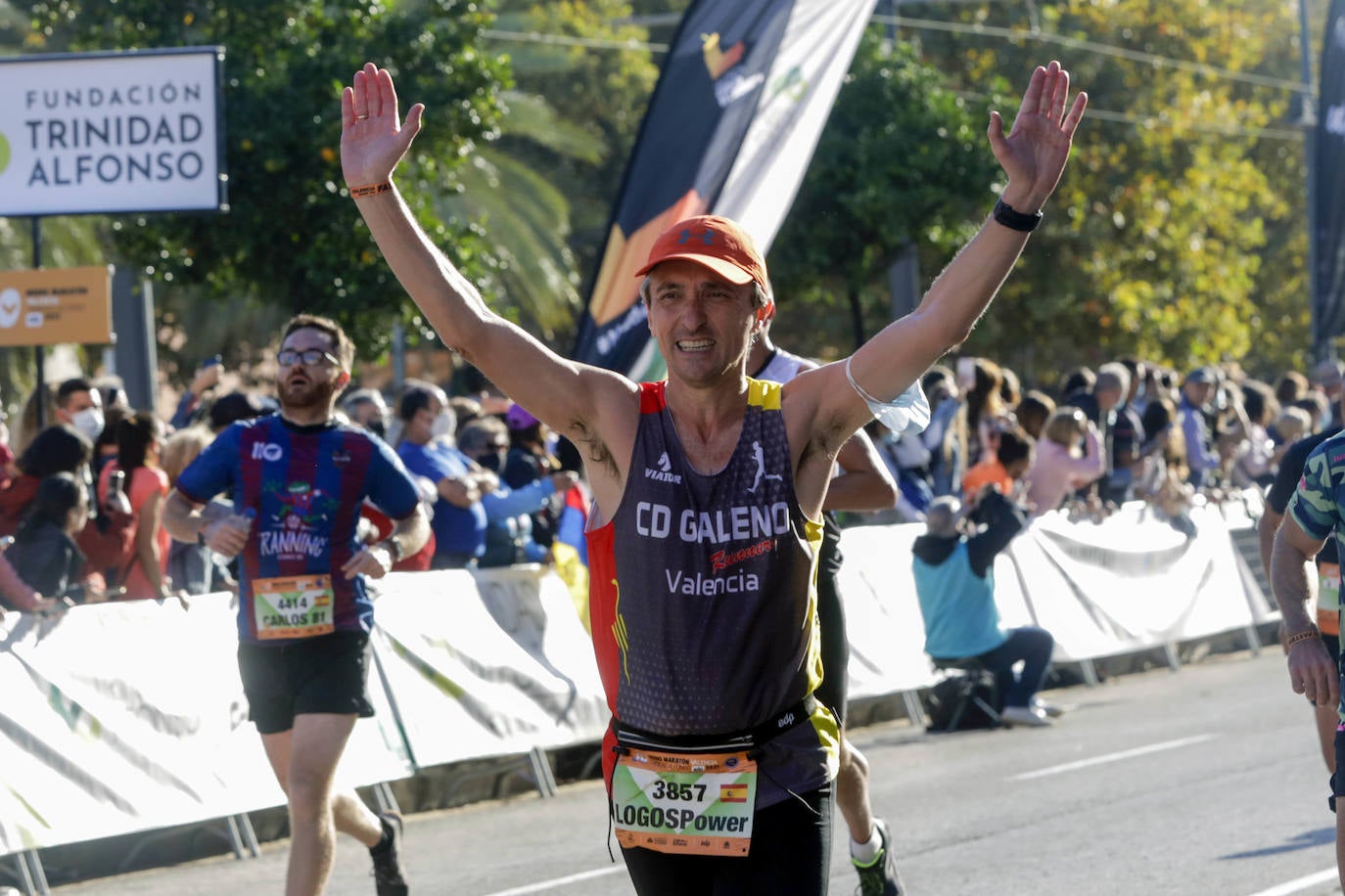 Fotos: Así ha sido la llegada de los héroes a la meta del Medio Maratón de Valencia 2021