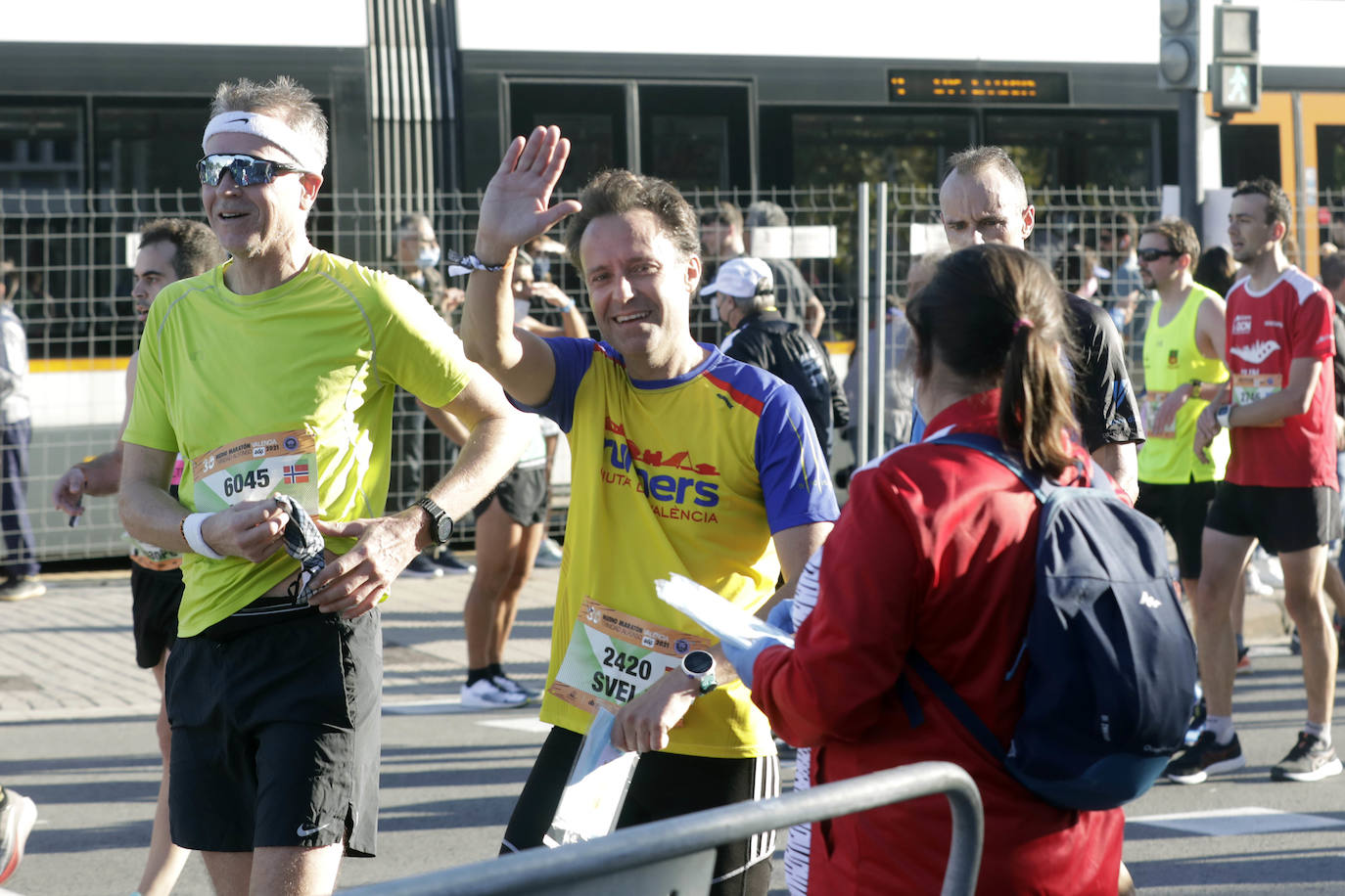 Fotos: Así ha sido la llegada de los héroes a la meta del Medio Maratón de Valencia 2021