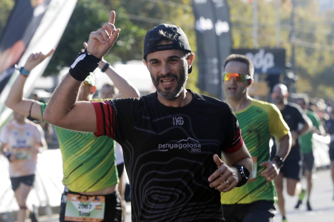 Fotos: Así ha sido la llegada de los héroes a la meta del Medio Maratón de Valencia 2021